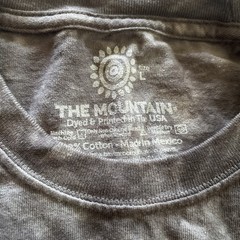 2016 The Mountain Wolves T Shirt Size Large Gray