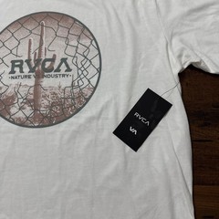 NWT RVCA Trespass Short Sleeve T-Shirt – Antique White Men’s Size Large. A1