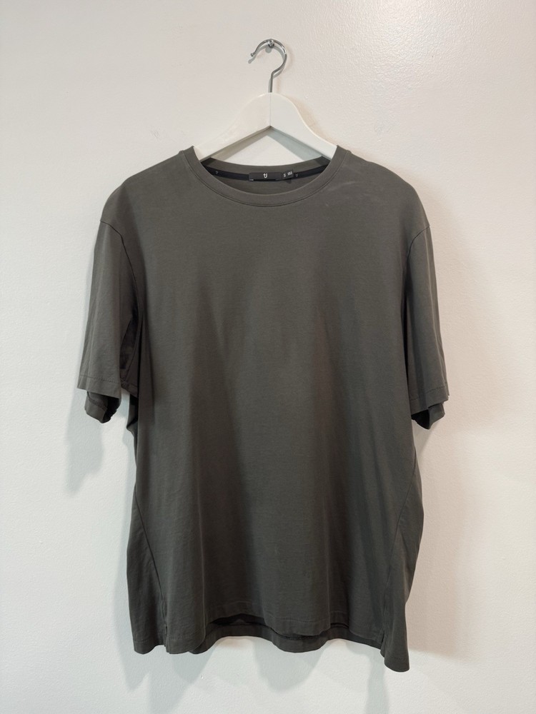 Uniqlo x Jil Sander +J Supima® Cotton Relaxed Fit T-Shirt Olive Green Size Small