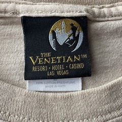 Vintage The Venetian Mens Medium T-Shirt Las Vegas Gondola Embroidered Tan Retro
