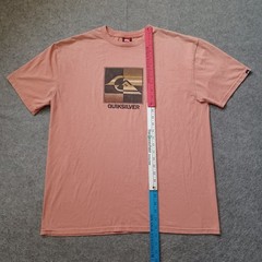 Quiksilver T Shirt Mens Large Peach Graphic Logo Short Sleeve Early 2000s