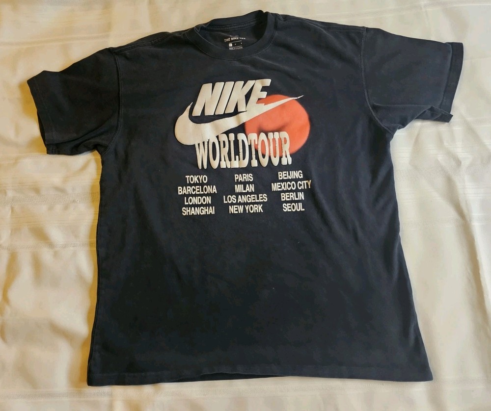 Nike World Tour Move Your Body Move Your Sole Adult Large Beaverton Oregon
