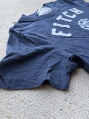 Abercrombie & Fitch M Muscle Fit Blue FITCH Logo Graphic Crew Neck T-Shirt