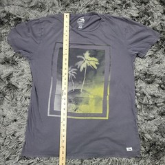 Quiksilver Shirt Mens Medium Gray Skull Island Graphic Tee Surf Tropical Tagless