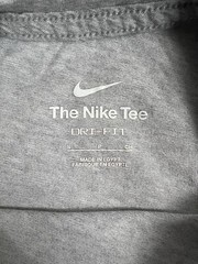 Nike CZ9724-063 Men’s Dri-FIT Swoosh Training Tee T-Shirt Grey Heather Size S