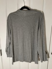 IZOD Men’s Gray V-Neck Long Sleeve Cotton Viscose Knit Tee L Regular