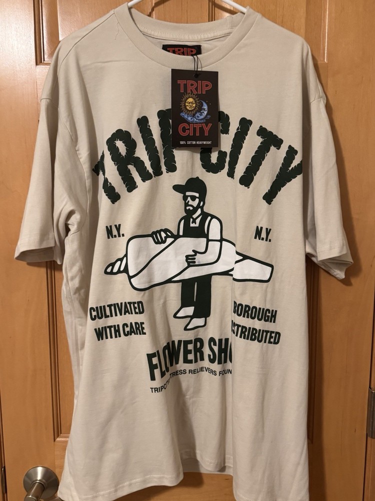 TRIP CITY Men’s 3XL Crew Neck Short Sleeve Beige Heavyweight Graphic Logo Tee