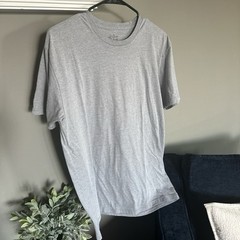 Fresh Clean Tees Men’s Gray Solid Crew Neck Short Sleeve T-Shirt, Size L Regular