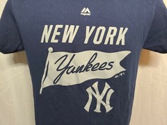 Majestic New York NY Yankees Adult Small Blue TShirt