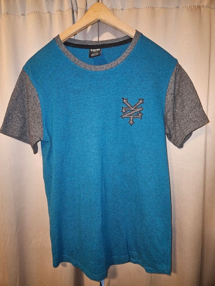 Zoo York Y2k Vintage Blue Short-Sleeve Crewneck Tee with Gray Accents