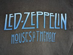 2003 Myth Gem LTD. LED-ZEPPLELIN Houses Of The Holy T-Shirt Adult Small
