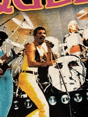 NEW OFFICIAL LICENSED QUEEN BAND FREDDIE MERCURY WE WILL ROCK YOU T Shirt Mens S