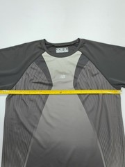 New Balance Men’s XL Colorblock Moisture-Wicking T-Shirt in Black
