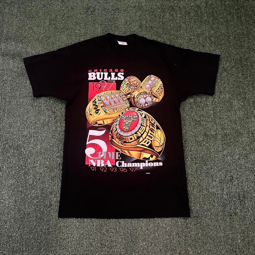 1997 Chicago Bulls T-Shirt 5-Time NBA CHAMPIONSHIP RINGS Vintage