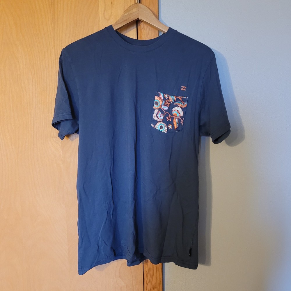 Billabong Men’s Size L Premium Tee Shirt Blue Paisley Printed Pocket Cotton
