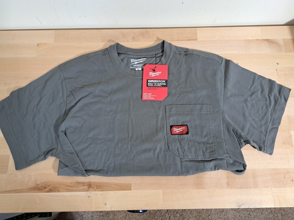 Milwaukee Tools GridIron Work Pocket T Shirt Short Sleeve Size L Color Gray