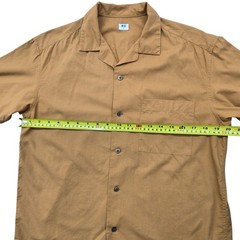 Uniqlo Men’s S Short Sleeve Open Collar Shirt in Mustard