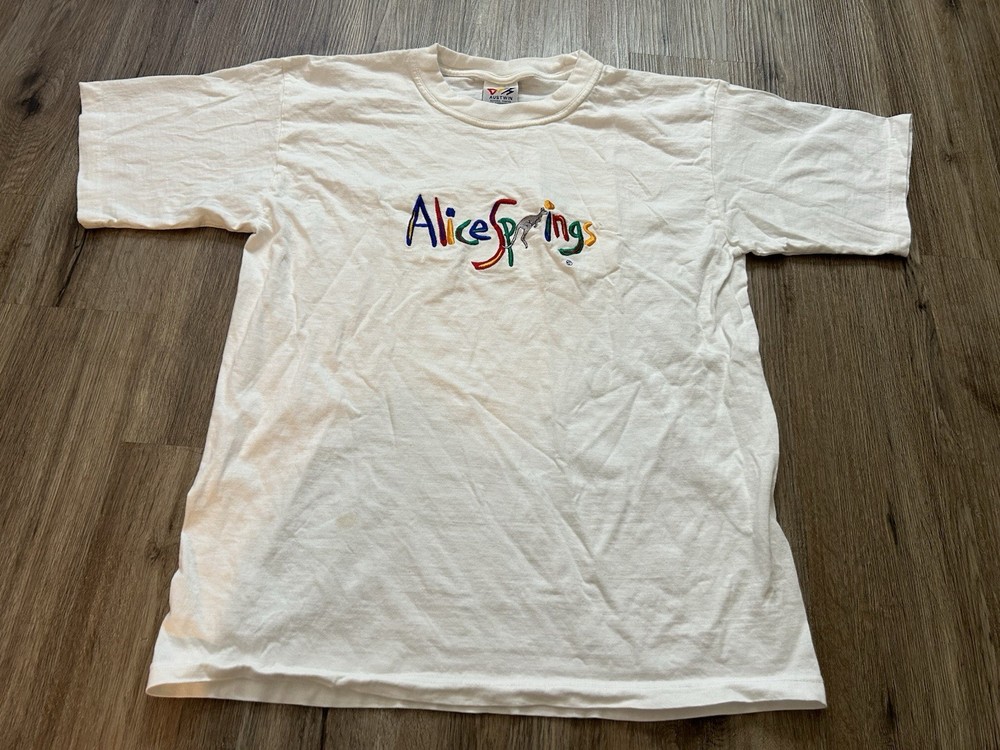 Vintage Alice Springs Australia Kangaroo Embroidered Travel Souvenir Shirt XL