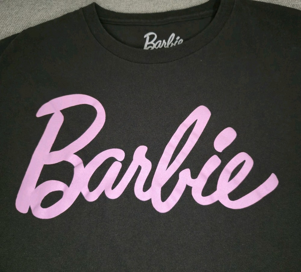 Barbie T-Shirt Men’s M Black 100% Cotton Short Sleeve Crew Neck Straight Hem