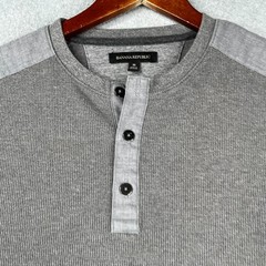 Banana Republic Long Sleeve Henley Casual Waffle Knit Gray Mens Medium