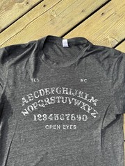 Ouija Board T Shirt Open Eyes Horror Halloween Graphic Tee USA Mens L