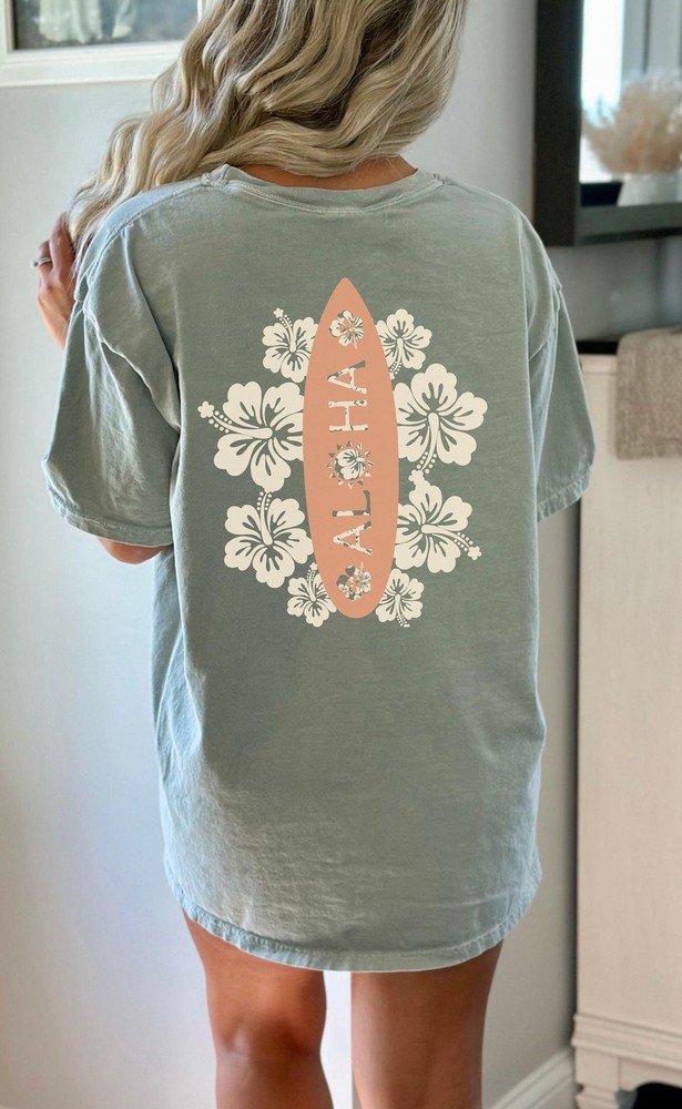 Summer Beach T-shirt Aloha Flower Surf Board Graphic Tee in Fuzzy Peach