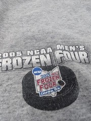 NCAA Frozen Four College Ice Hockey Columbus Ohio 2005 Vintage T-Shirt Size XL