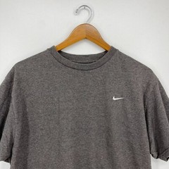 Nike T-Shirt Men’s Size M Gray Embroidered Swoosh Logo Crew Neck Y2K