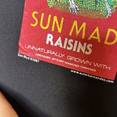 Ester Hernandez Sun Mad Raisins Unnaturally Grown Art Tee Graphic T-Shirt Large