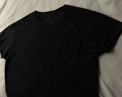 Fruit of the Loom Men’s Medium Pocket T-Shirt – 2 Pack White & Black (6P30BG)