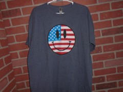 USA SMILEY FACE DESIGN MENS TSHIRT SIZE XLARGE