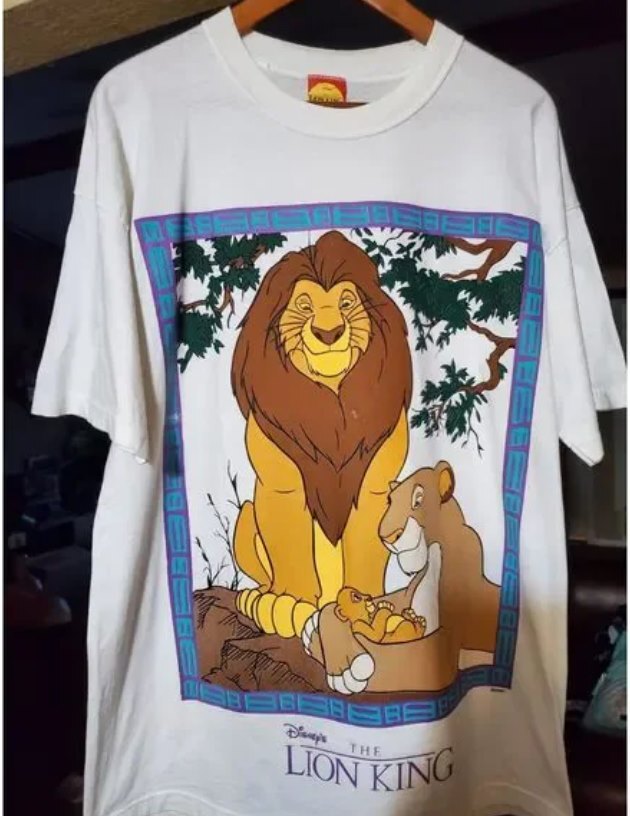 The Lion King Mufasa Simba Sarabi T-shirt 90s Vintage