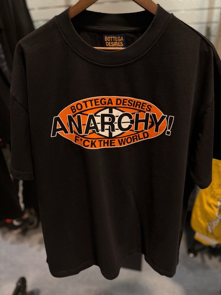 BRAND NEW – Bottega Desires Tee T-Shirt F**k The World Anarchy (XL)