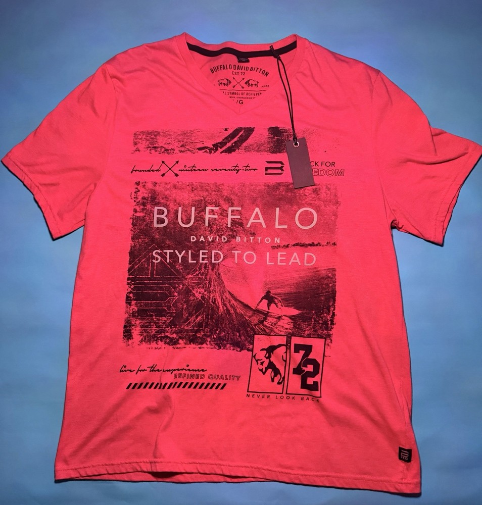 Buffalo David Bitton Styled To Lead Pink Graphic V-Neck T-Shirt NWT Men’s Size L
