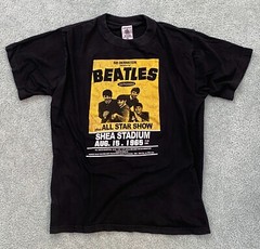 Vintage 1990s The Beatles Shea Stadium T-Shirt Black Size XL Rare