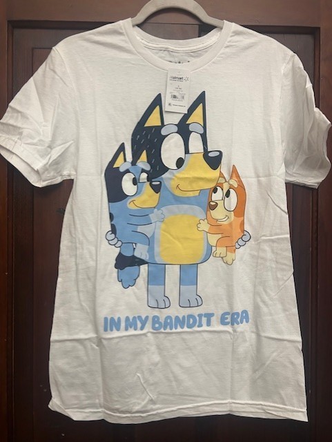NWT Bluey Adult White T-Shirt – In My Bandit Era Bingo Trio Graphic Print Small