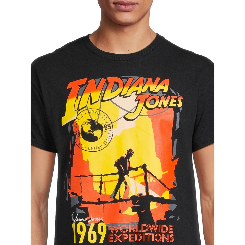 Indiana Jones Worldwide Black Men’s Tee Shirt Small (34-36), Short Sleeve