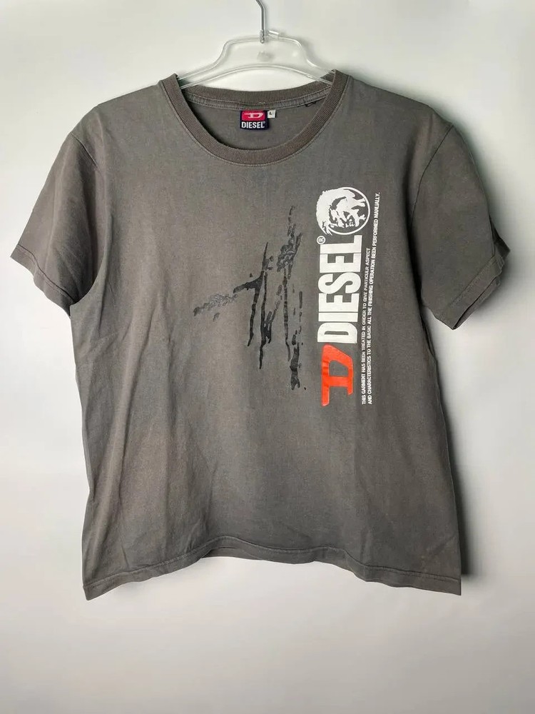 Vintage Diesel Avant Garde Y2K Logo Ripped T-shirt Size L