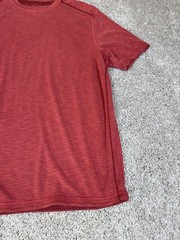 Tommy Bahama Soft Knit T Shirt Poly Blend Suede Plush Tee Size Small Red