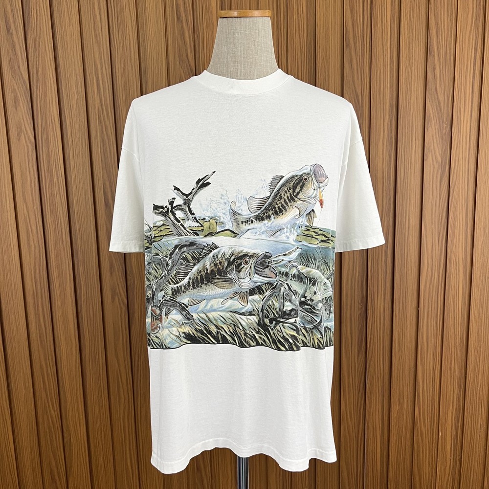 Vintage 90s Largemouth Bass Fishing All Over Print Nature Graphic White T-Shirt