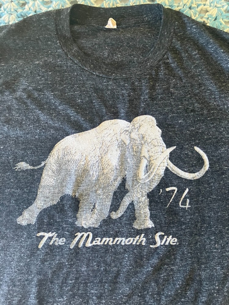 1974 The Mammoth Site South Dakota T Shirt Size M / L Polycotton Blend
