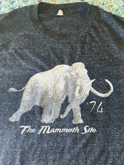 1974 The Mammoth Site South Dakota T Shirt Size M / L Polycotton Blend