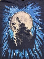 Gildan Heavy Cotton Howling Wolf at Full Moon Graphic T-Shirt Navy Blue