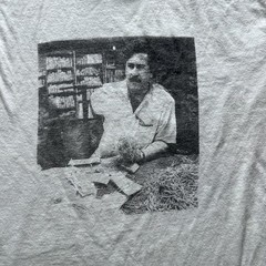 Gildan Shirt Mens Small Beige Photo Man Money Graphic Tee Gun Back Double Sided