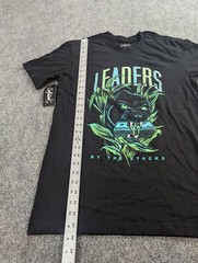 Outrank T-Shirt Men’s M Black Graphic Print Leaders NWT