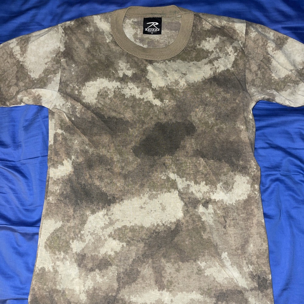 Men’s RothCo Camouflage Beige Short Sleeve T-Shirt Size M