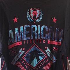 American Fighter 2XL Men’s Crew Neck SS Graphic Logo Tee Black Burgundy