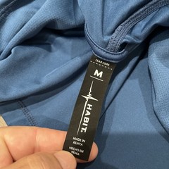 Habit Shirt Mens Medium Blue 40+ Solar Factor Hooded Long Sleeve Pullover