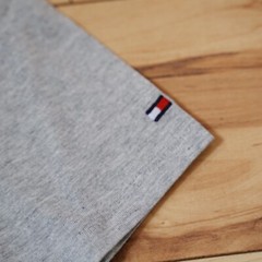 Tommy Hilfiger modern varsity logo cotton t-shirt New York embroidery LOGO