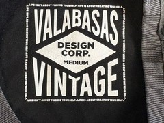 Valabasas Vintage Size M Graphic T-Shirt “Looking For Peace” Edgy Streetwear